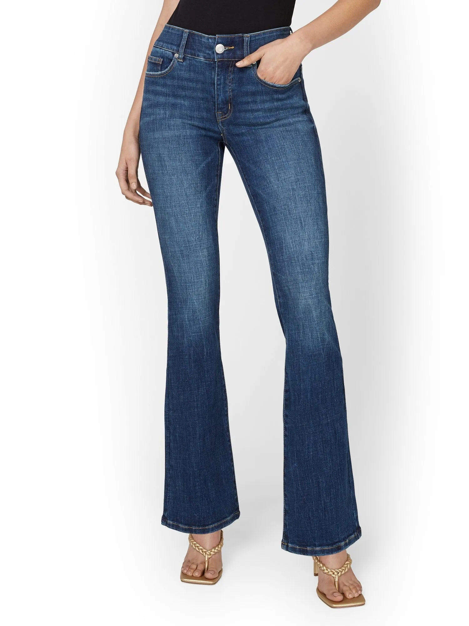 Mya Curvy High-Waisted Bootcut Jeans - Medium Wash
