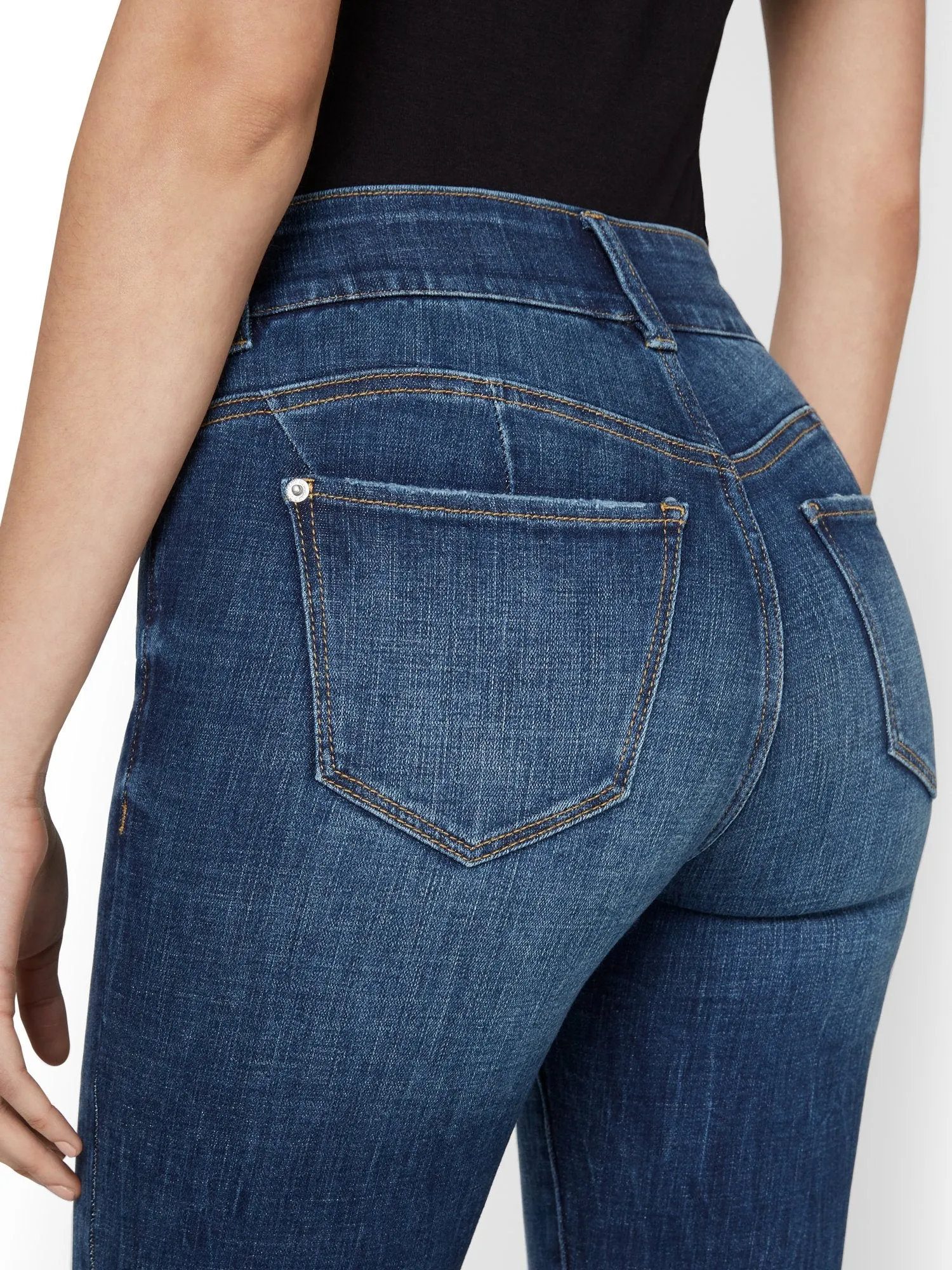 Mya Curvy High-Waisted Bootcut Jeans - Medium Wash