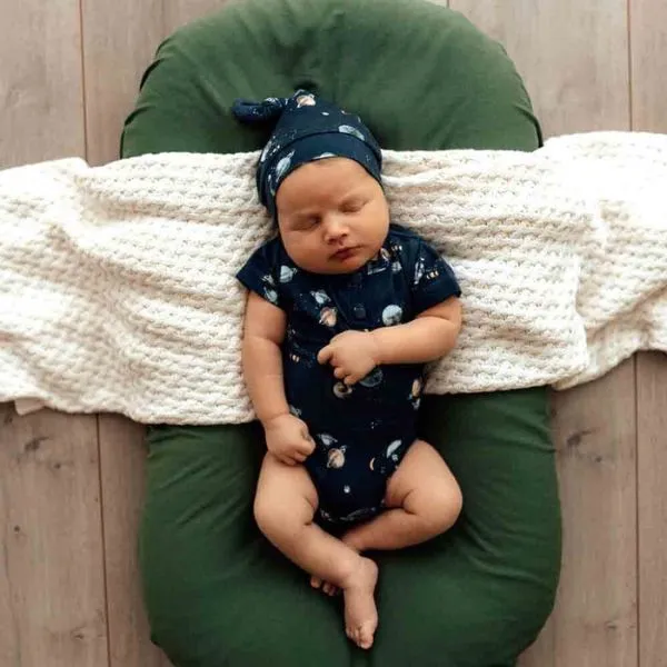 Snuggle Hunny Knotted Beanie - Milky Way Organic