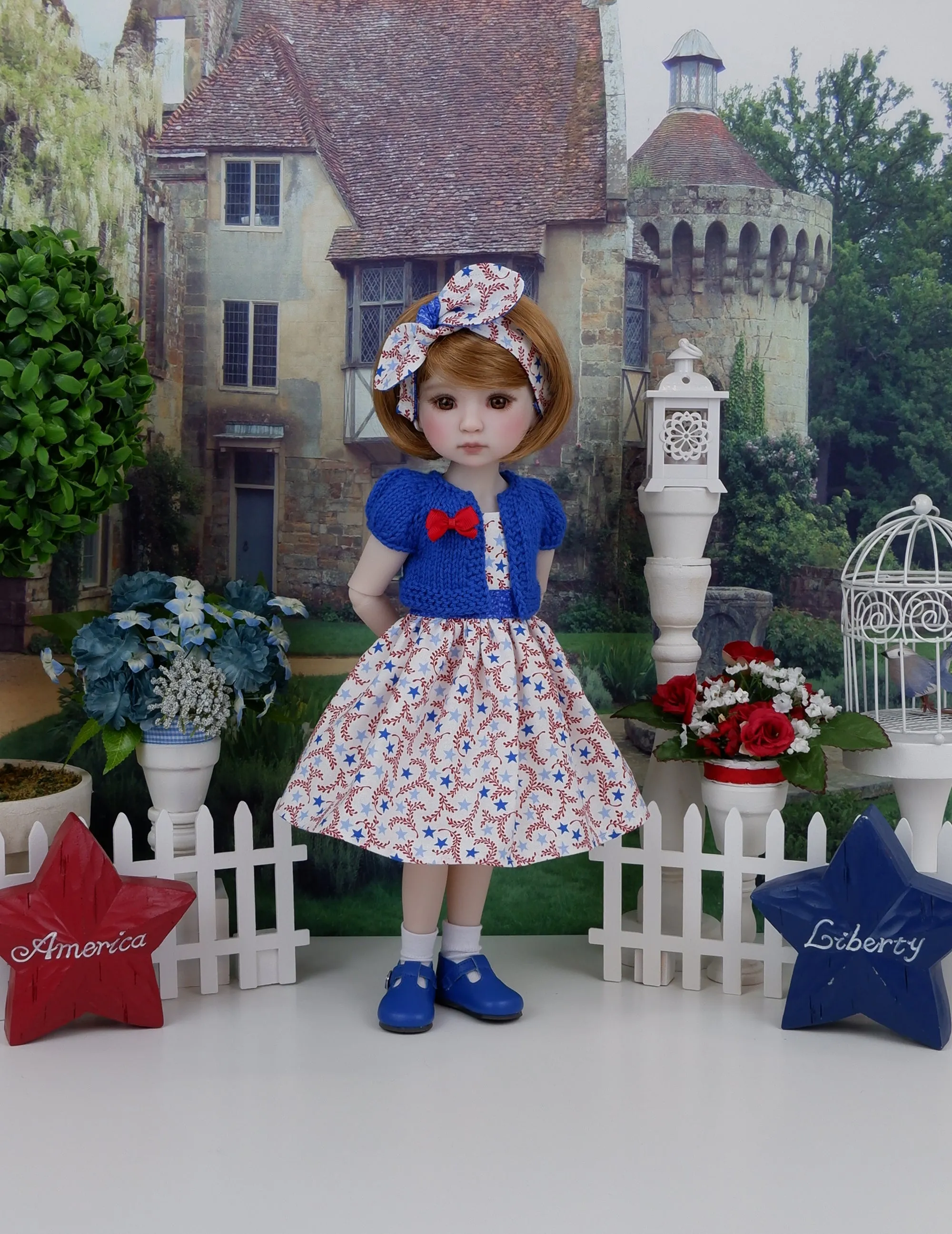 Star Laurels - dress and sweater with shoes for Ruby Red Fashion Friends doll
