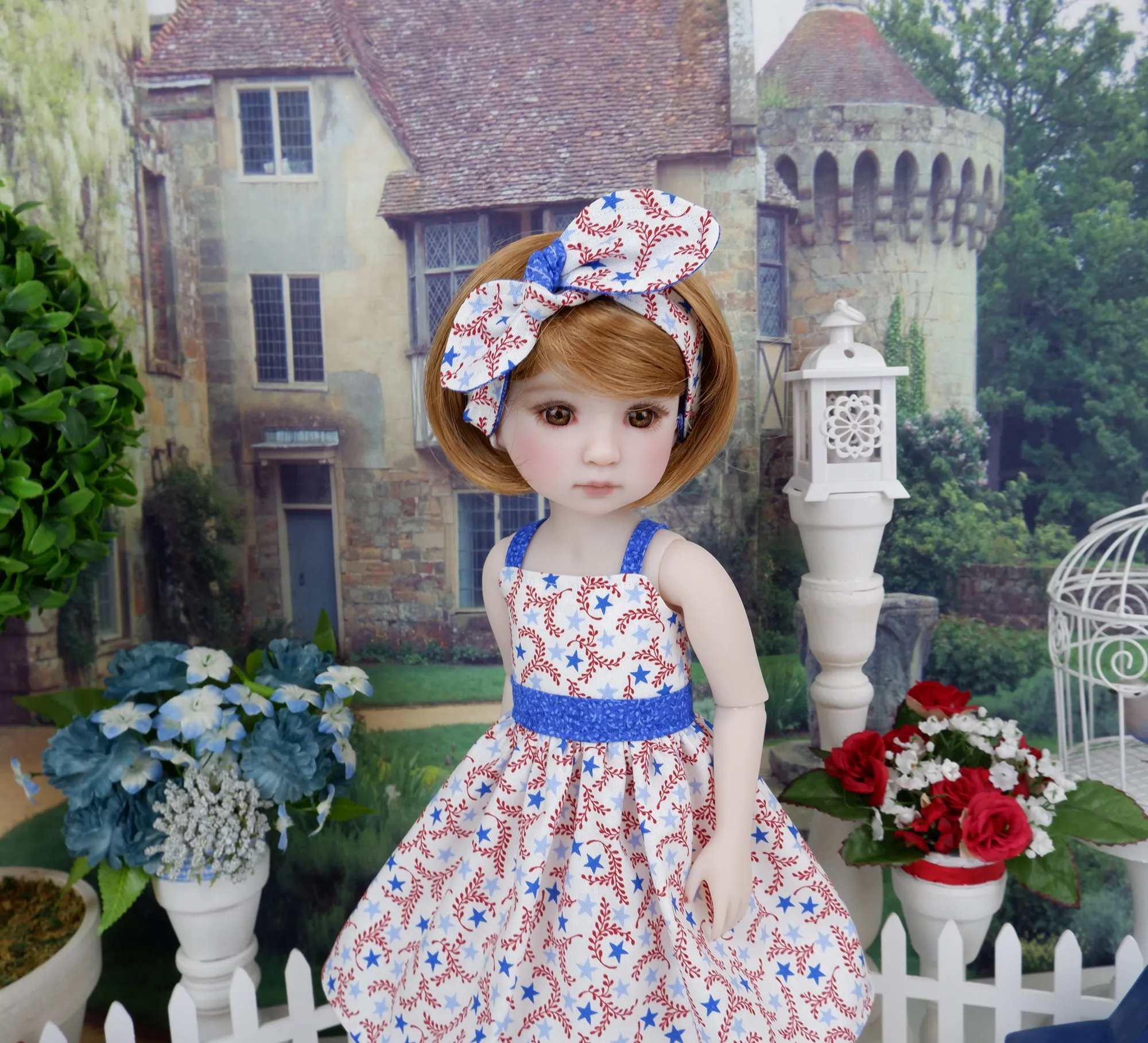 Star Laurels - dress and sweater with shoes for Ruby Red Fashion Friends doll