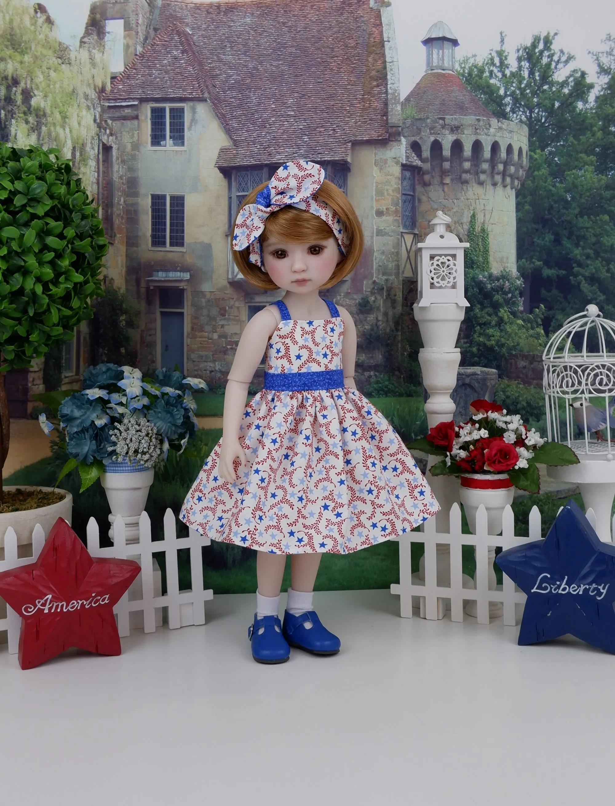 Star Laurels - dress and sweater with shoes for Ruby Red Fashion Friends doll