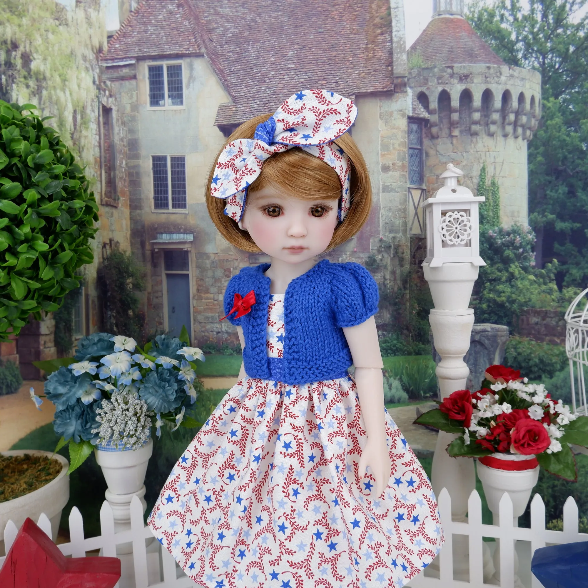 Star Laurels - dress and sweater with shoes for Ruby Red Fashion Friends doll