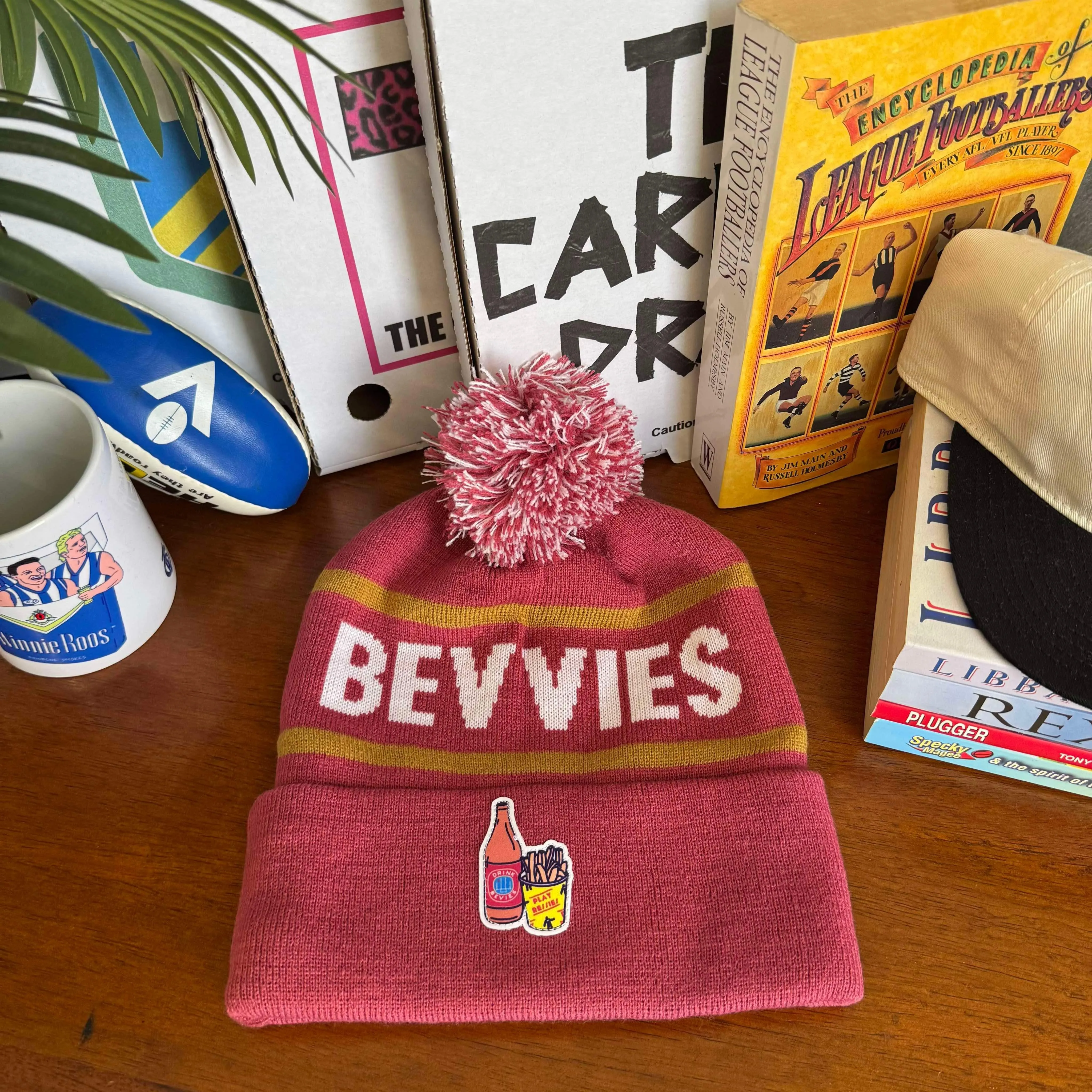 THE BEVVIES BEANIE HOT BOX (LIMITED GIFT BOX)