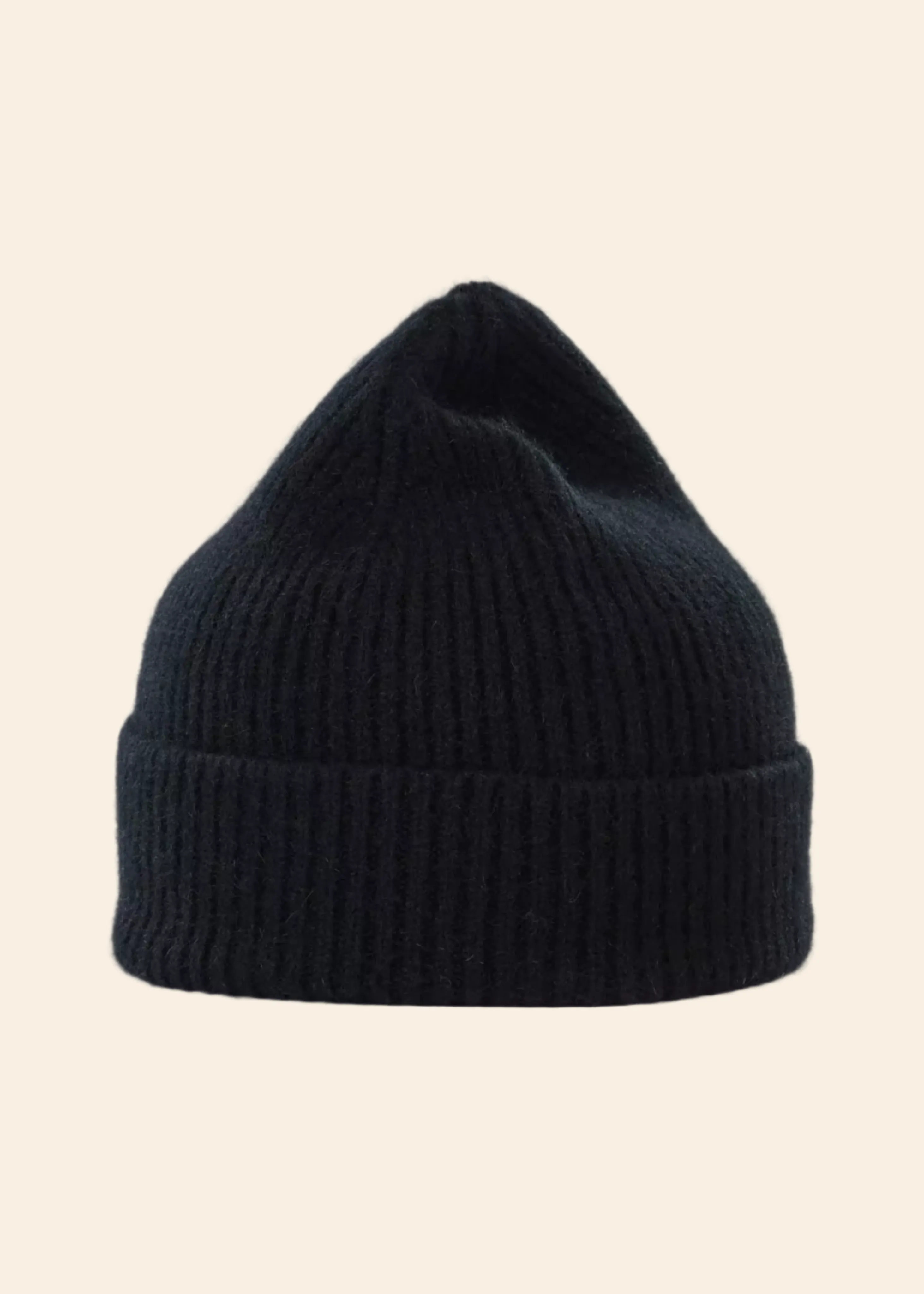 Wool beanie, onyx