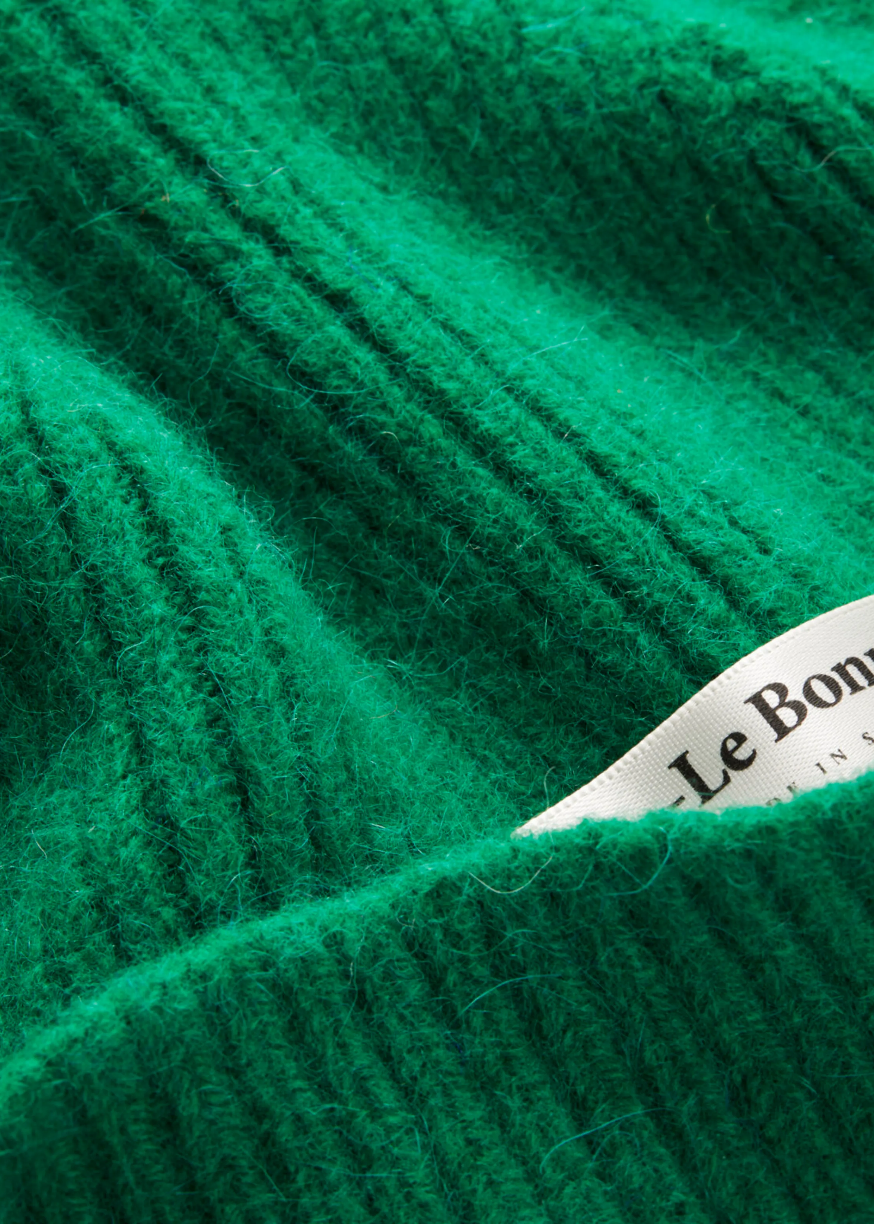Wool scarf, pine